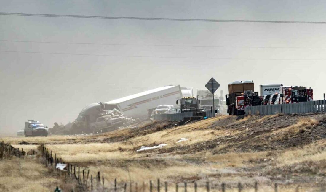 Colorado eyaletinin Pueblo kenti yakınlarında meydana gelen zincirleme kaza, kum