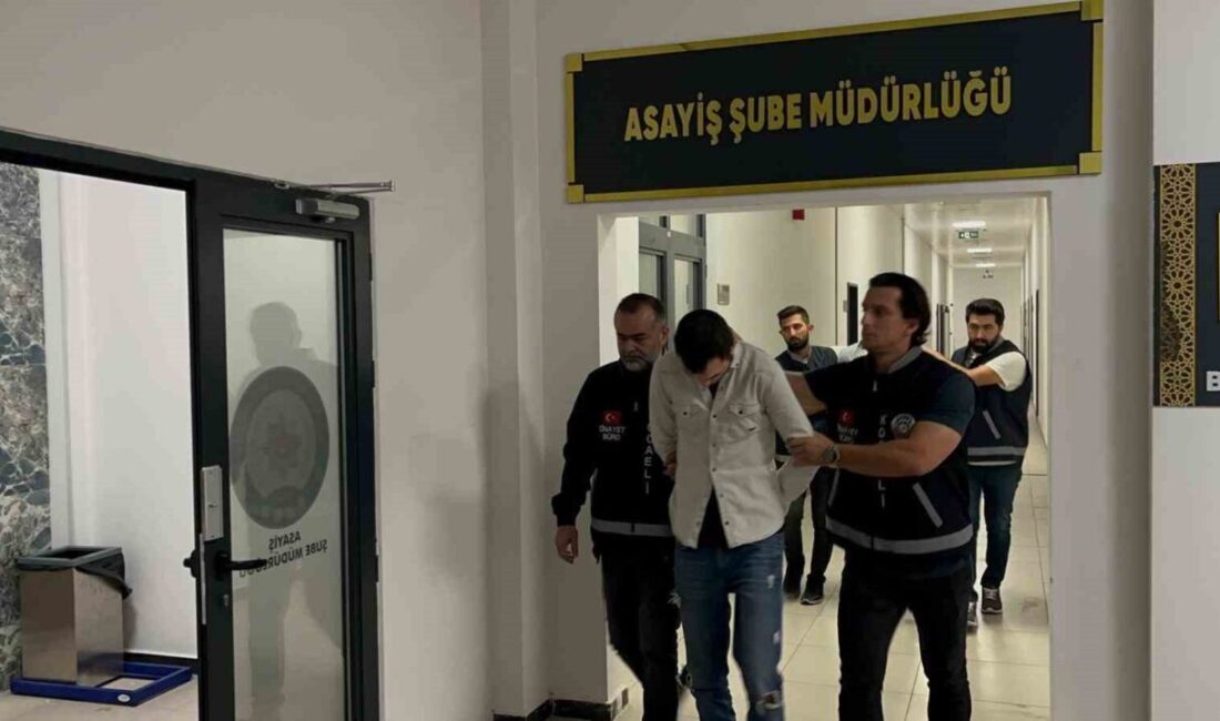 Kocaeli’nin İzmit ilçesinde, pazar yerinde çıkan bir kavgada arkadaşını bıçaklayarak