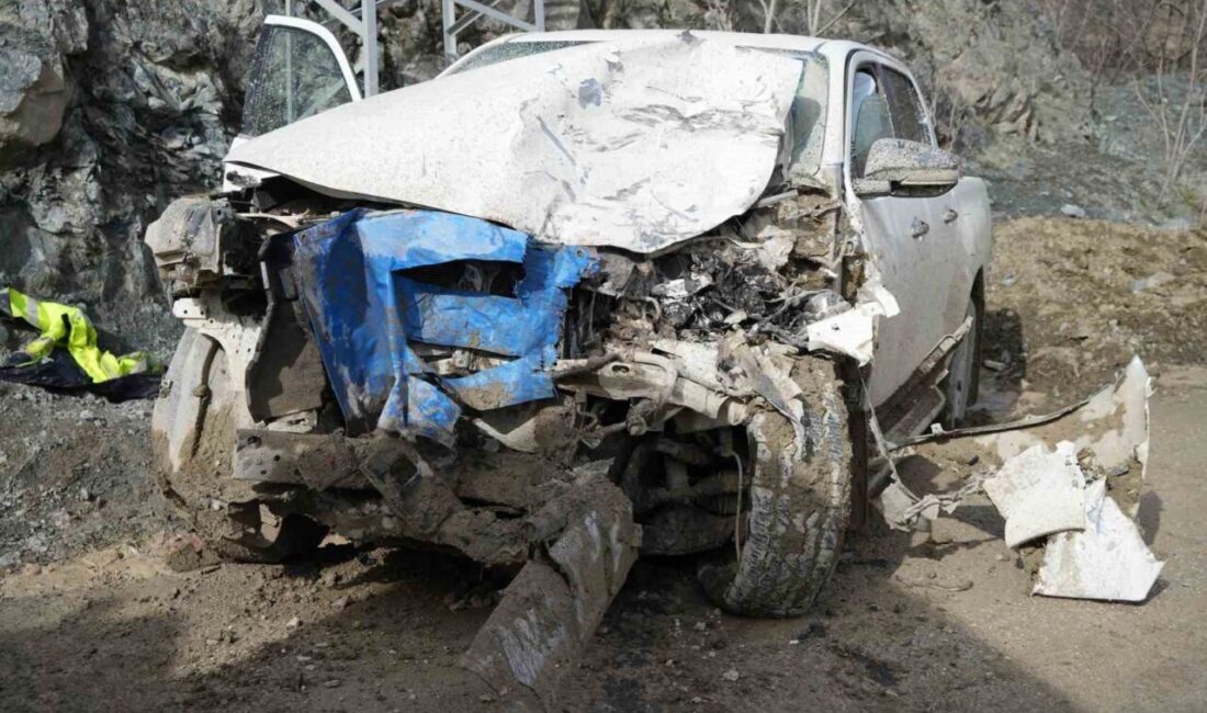 Kırıkkale’de meydana gelen bir trafik kazasında akaryakıt tankeri ile kamyonet