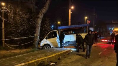 Sakarya’nın Erenler ilçesinde D-650 karayolunda meydana gelen kazada, bir kamyonetin