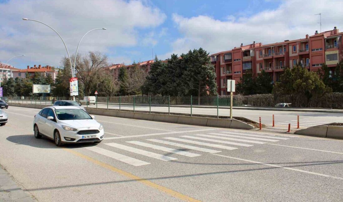 Ankara’da, yaya geçidinde otomobilin çarpması sonucu hayatını kaybeden 14 yaşındaki