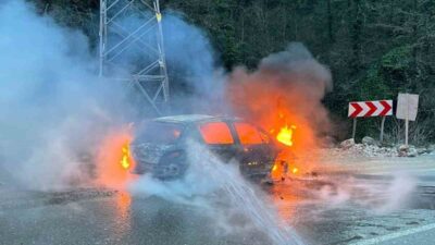 Artvin’in Borçka-Hopa karayolunda, Cankurtaran Tüneli mevkisinde seyir halinde olan bir