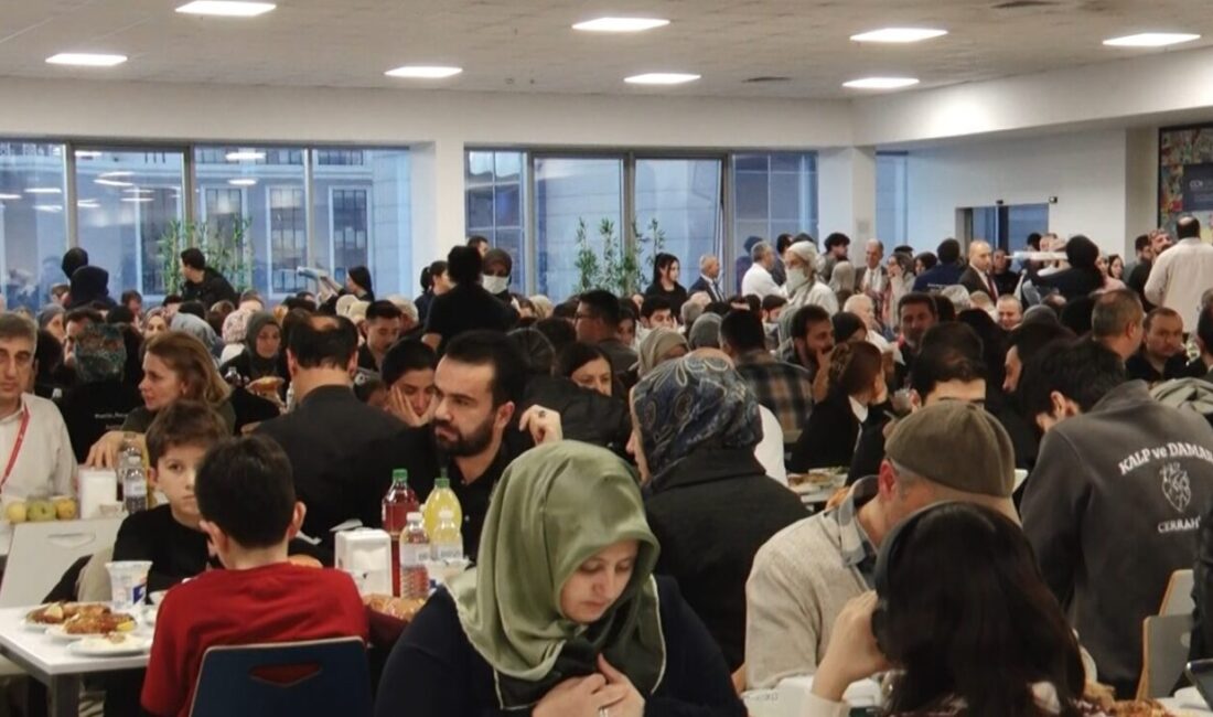 Sağlık Bakanı Kemal Memişoğlu, Ankara Bilkent Şehir Hastanesi’nde düzenlenen iftar