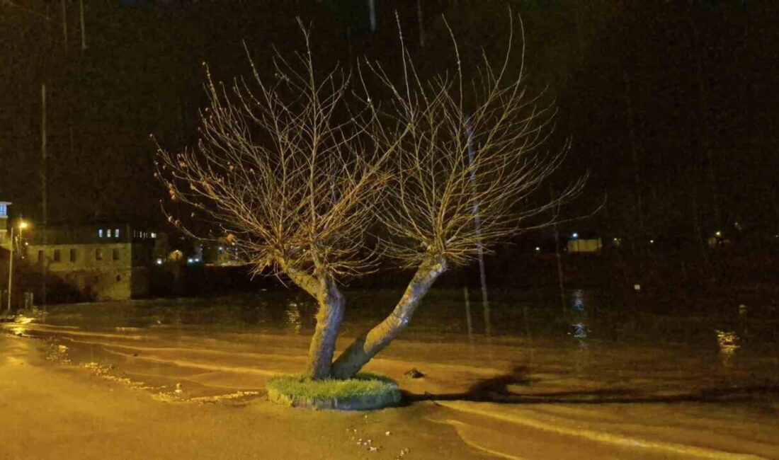 Bartın’da son 2 gündür devam eden şiddetli yağmur ve dolu