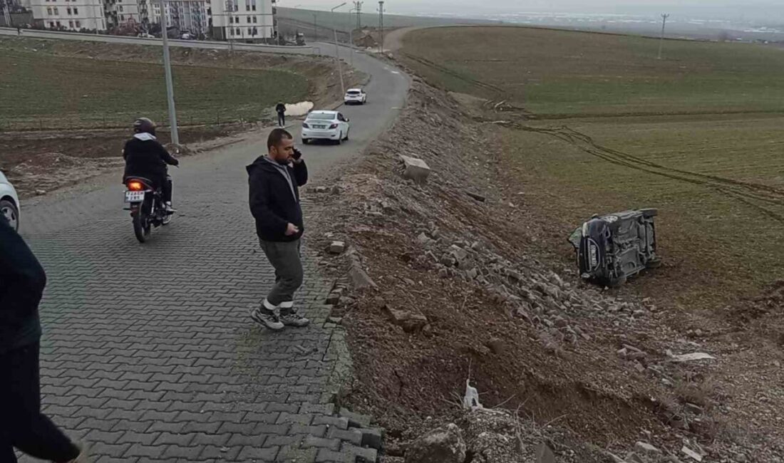 Batman ilinde, bir otomobilin şarampole yuvarlanması sonucu meydana gelen trafik