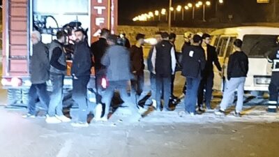 Batman’da seyir halindeki bir hafif ticari araçta yangın çıktı ancak