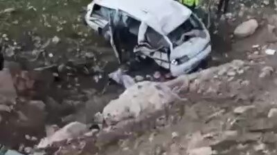 Batman’ın Gercüş ilçesinde meydana gelen bir trafik kazasında aracın uçuruma