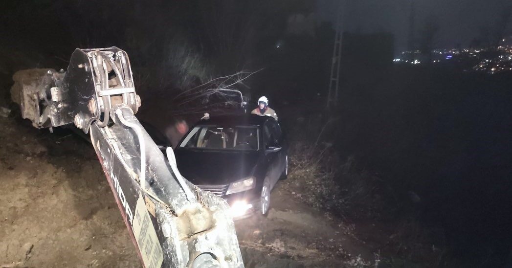 Hatay’ın Belen ilçesine bağlı Soğukoluk Mahallesi’nde gerçekleşen yağışlı hava nedeniyle