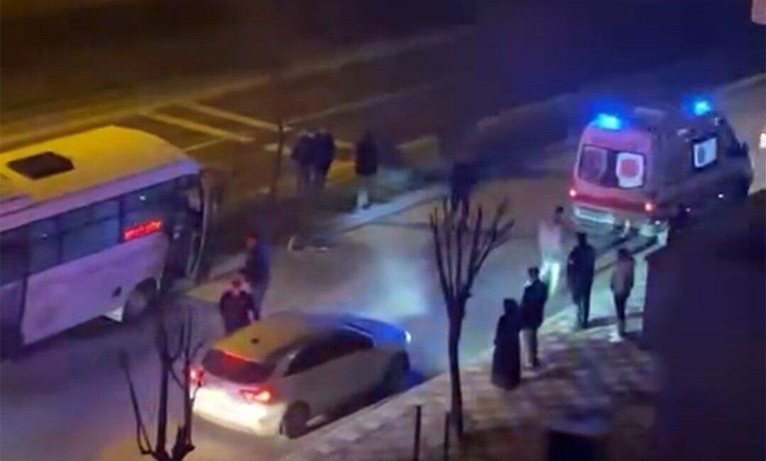 Bolu’da, D-100 kara yolu üzerinde seyir halindeki özel halk otobüsü,