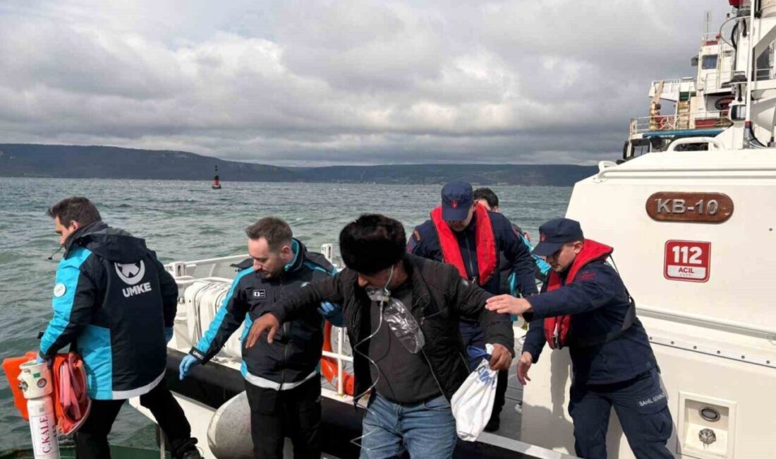 Çanakkale Boğazı’nda, Bozcaada yakınlarında bir ticari gemide rahatsızlanan bir kişinin