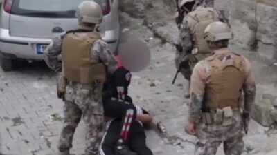 Çankırı ilinde Jandarma ve Emniyet ekipleri tarafından gerçekleştirilen operasyonlarda aranan