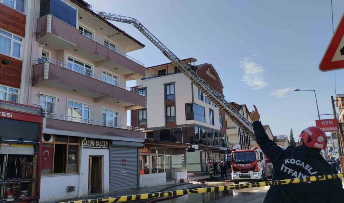 Kartepe ilçesinde bulunan dört katlı bir binanın çatı katında meydana