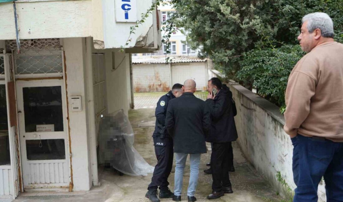 Antalya’nın Muratpaşa ilçesinde, 84 yaşındaki Cezmi Togay isimli yaşlı adamın,