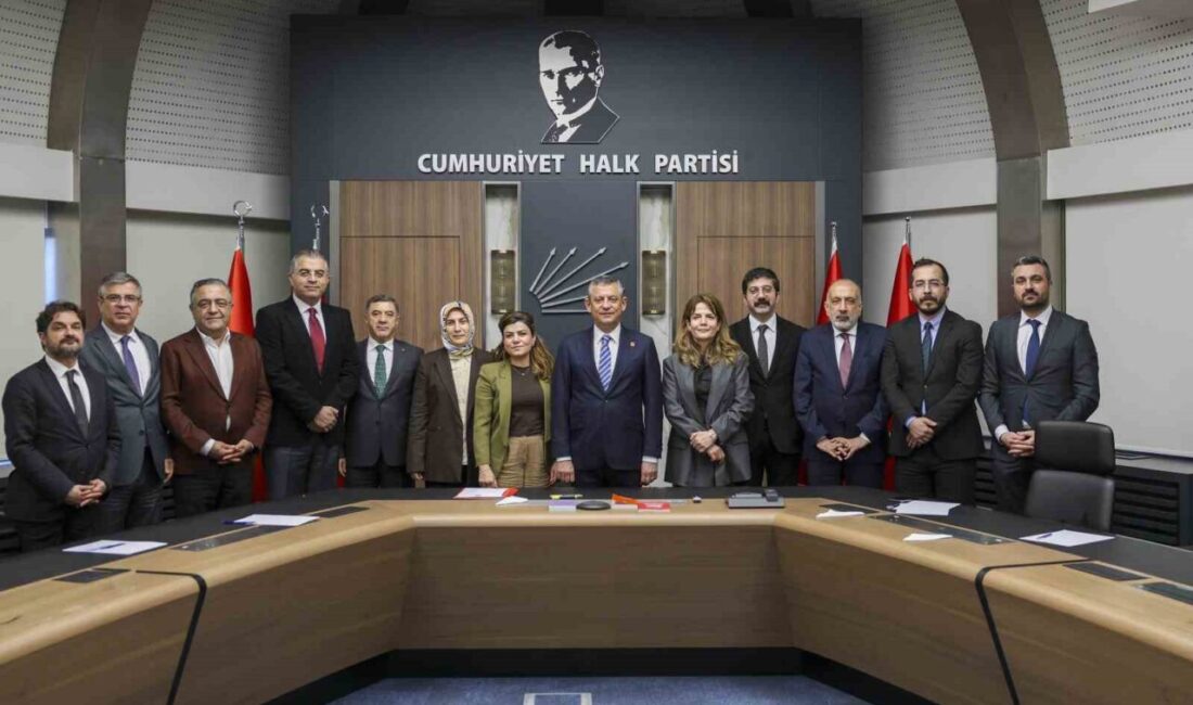 CHP Genel Başkanı Özgür Özel, Diyarbakır Kent Koruma ve Dayanışma
