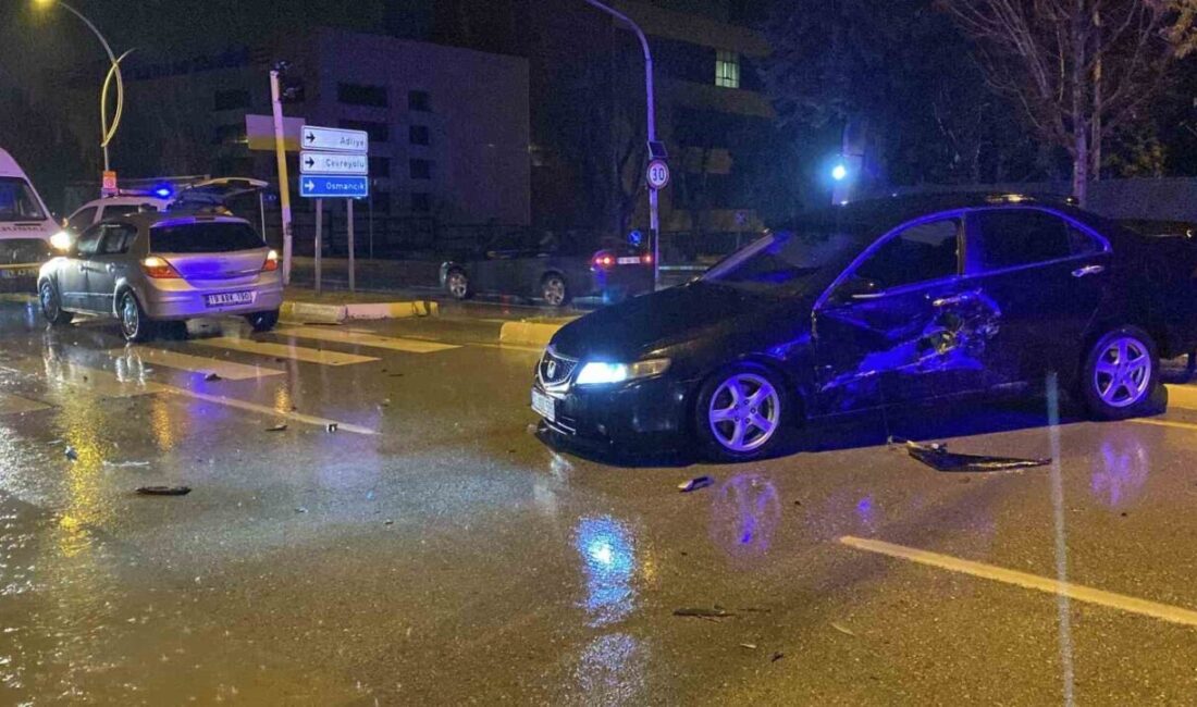 Çorum’da meydana gelen trafik kazasında, bir anne ile oğlu yaralandı.