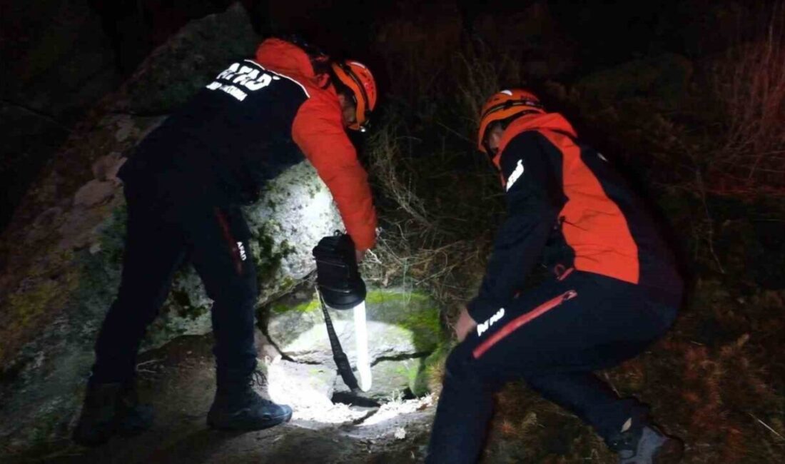 Karaman’da 3 kişi, define aramak amacıyla girdikleri sarnıçta mahsur kaldı.