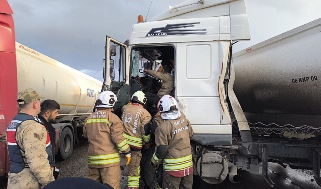 Hatay’da bir tankerin tırla çarpışması sonucu tankerin sürücüsü yaralandı. Kazada