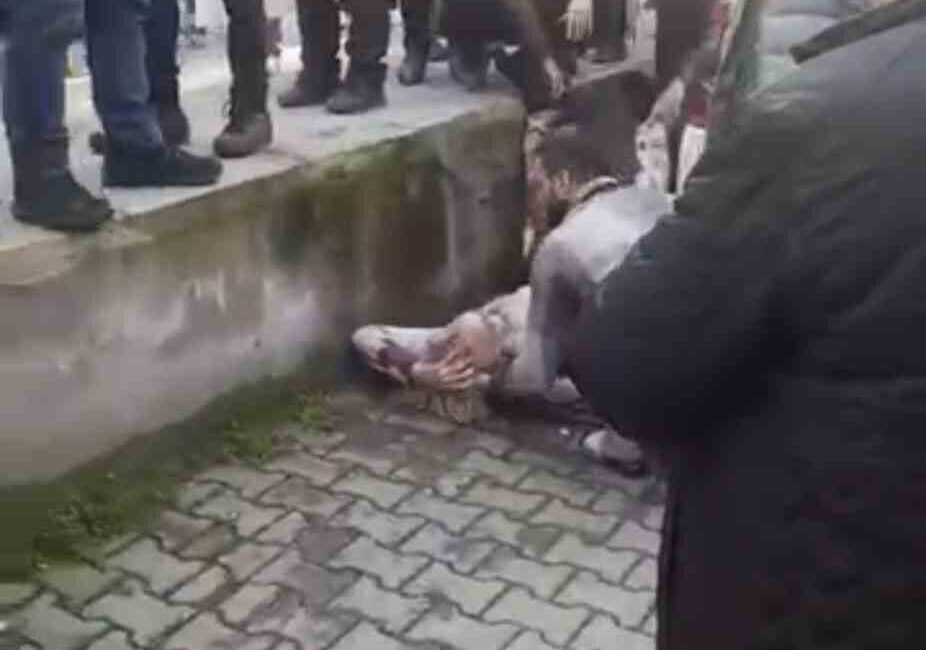 Kocaeli’nin Gölcük ilçesinde bulunan bir oto yıkama dükkanı sahibi, silahlı