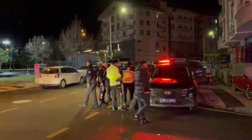 Nevşehir’de, polis ekiplerinin “dur” ihtarına uymayan bir motosiklet sürücüsü, mahalle