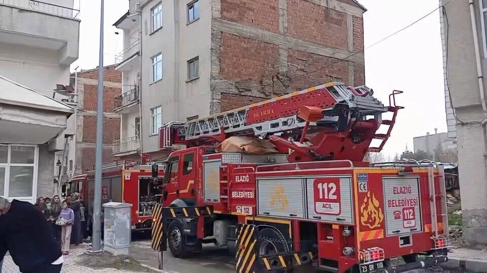 Elazığ’da Sanayi Mahallesi Cami Sokak’ta bulunan bir evde meydana gelen