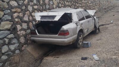 Elazığ’da meydana gelen trafik kazasında sürücü, kontrolünü kaybettiği aracıyla istinat