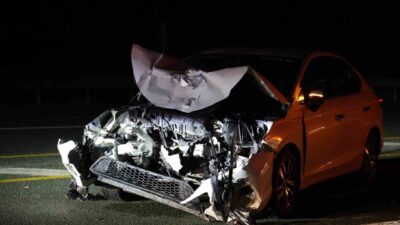 Elazığ’da meydana gelen trafik kazasında, iki otomobilin çarpışması sonucu 3