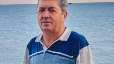 Denizli’nin Merkezefendi ilçesinde, evinin çatısına çıkarak televizyon antenini tamir etmeye