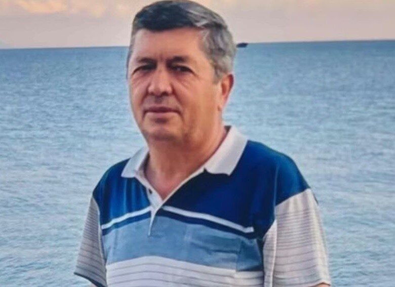 Denizli’nin Merkezefendi ilçesinde, evinin çatısına çıkarak televizyon antenini tamir etmeye