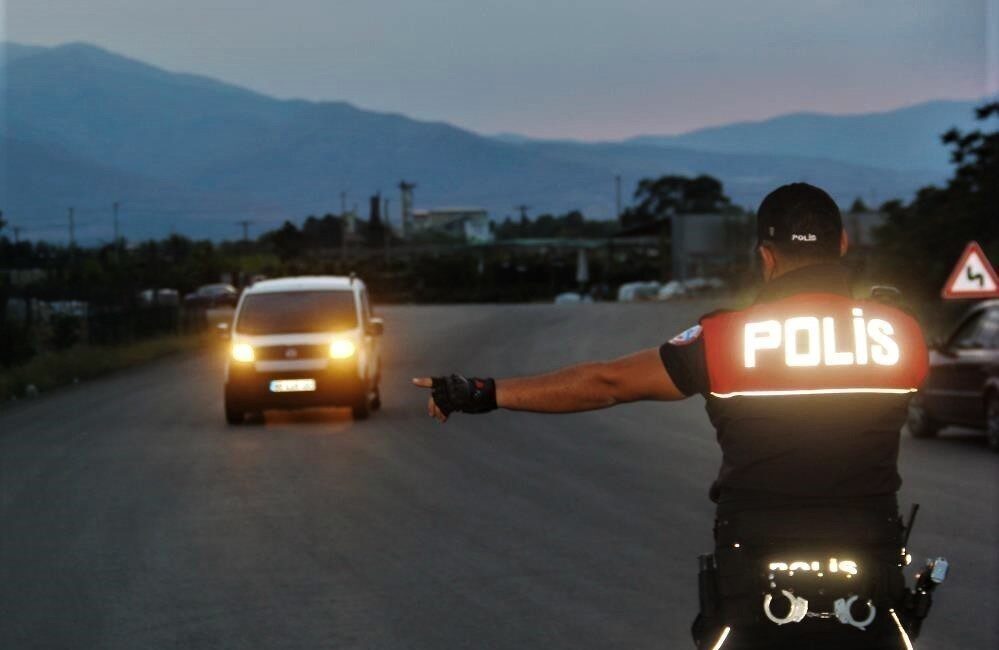 Erzincan’da kaçak durumda olan ve 13 yıl 9 ay hapis