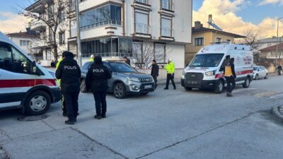 Erzincan’da meydana gelen trafik kazasında 2’si çocuk toplam 3 kişi
