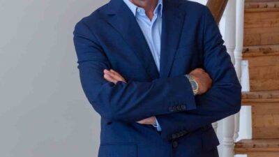 Aydın Erdem is accused of cheating on his wife, Beyhan