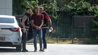 Antalya’da eski eşini eşarpla boğarak öldüren şüpheliyi yargılamak üzere savcılık