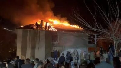 Siirt’in Pervari ilçesinde meydana gelen yangın, Doğanköy köyünde iki katlı