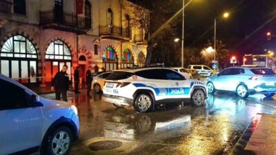 Gaziantep’te, seyir halindeki bir araçtan ateş açılarak lüks eğlence mekanı