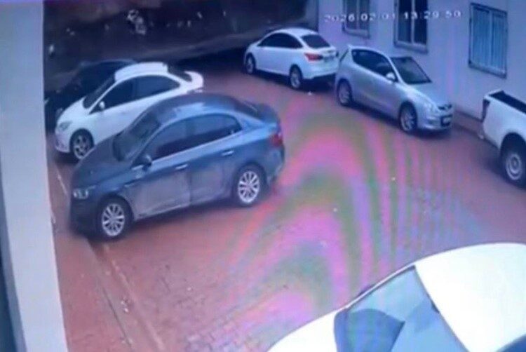 Gaziantep’te son yaşanan şiddetli yağışların ardından, 4 bloklu bir sitenin