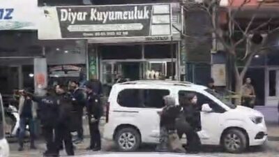 Gaziantep’te, maskeli ve silahlı üç soyguncu, akşam saatlerinde Şahinbey ilçesine