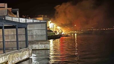 Çanakkale’nin Gelibolu ilçesinde, gece yarısı kayıkhane mevkiinde çıkan yangın korkuya