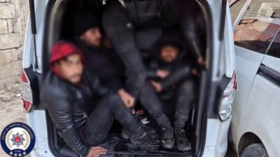 Hatay ilinde polis ekipleri tarafından yürütülen operasyonlarda 23 kaçak göçmeni