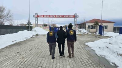 Hakkari İl Jandarma Komutanlığı, şehirde uzun bir süredir aranmakta olan