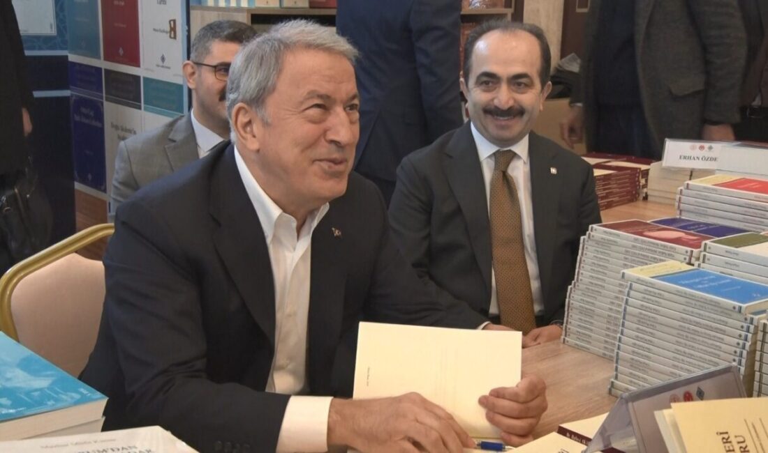 Eski Milli Savunma Bakanı ve TBMM Milli Savunma Komisyonu Başkanı