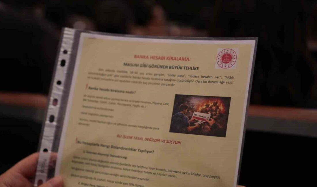 Kocaeli Cumhuriyet Başsavcısı Semih Akgün ve beraberindeki savcılar, gençleri hedef