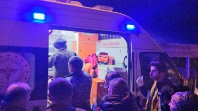 Kastamonu’nun Cide ilçesinde yaşlı bir kadın, hayvanlarına bakmak için evden