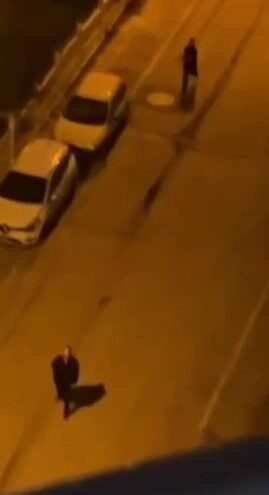 Çukurova ilçesine bağlı Belediyeevleri Mahallesi’nde meydana gelen bir kavgada, bir
