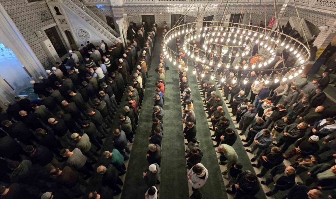 Yozgat’ın Sorgun ilçesinde, Ramazan ayının gelmesiyle birlikte ilk teravih namazı