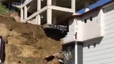 Denizli’nin Merkezefendi ilçesinde 4 katlı bir inşaat alanından düşen bir