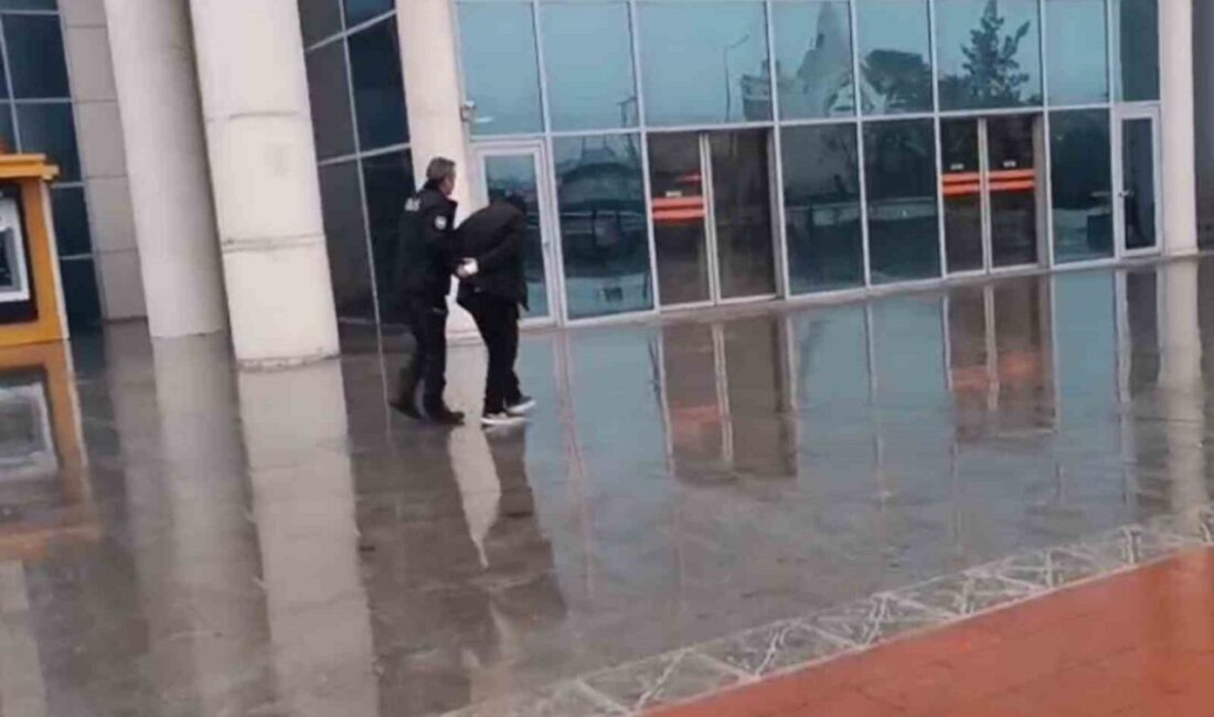 Hatay Emniyet Müdürlüğü ekipleri, aranan şüphelilerin yakalanması için yürütülen operasyon