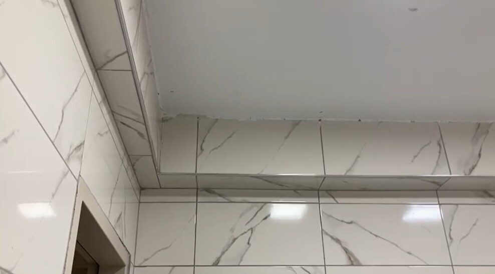 Isparta’da bir ortaokulda öğrenci tuvaletlerine kamera yerleştirildiği tespit edildi ve