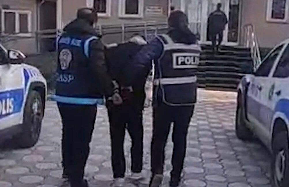 Melikgazi ilçesinde bir işyerine tüfekle saldırı düzenleyen zanlı, Kayseri İl