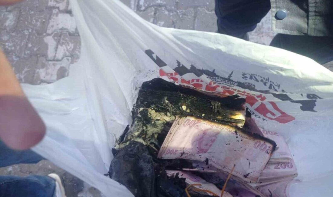 Kahramanmaraş’ın Onikişubat ilçesinde bir evde yangın çıktı ve itfaiye erleri