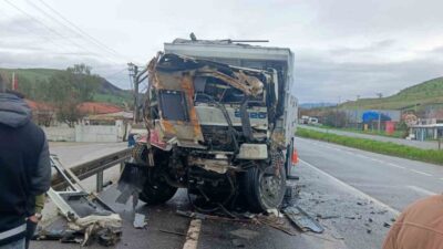 İzmir’in Aliağa ilçesinde meydana gelen trafik kazasında, Çiğli Belediyesine ait